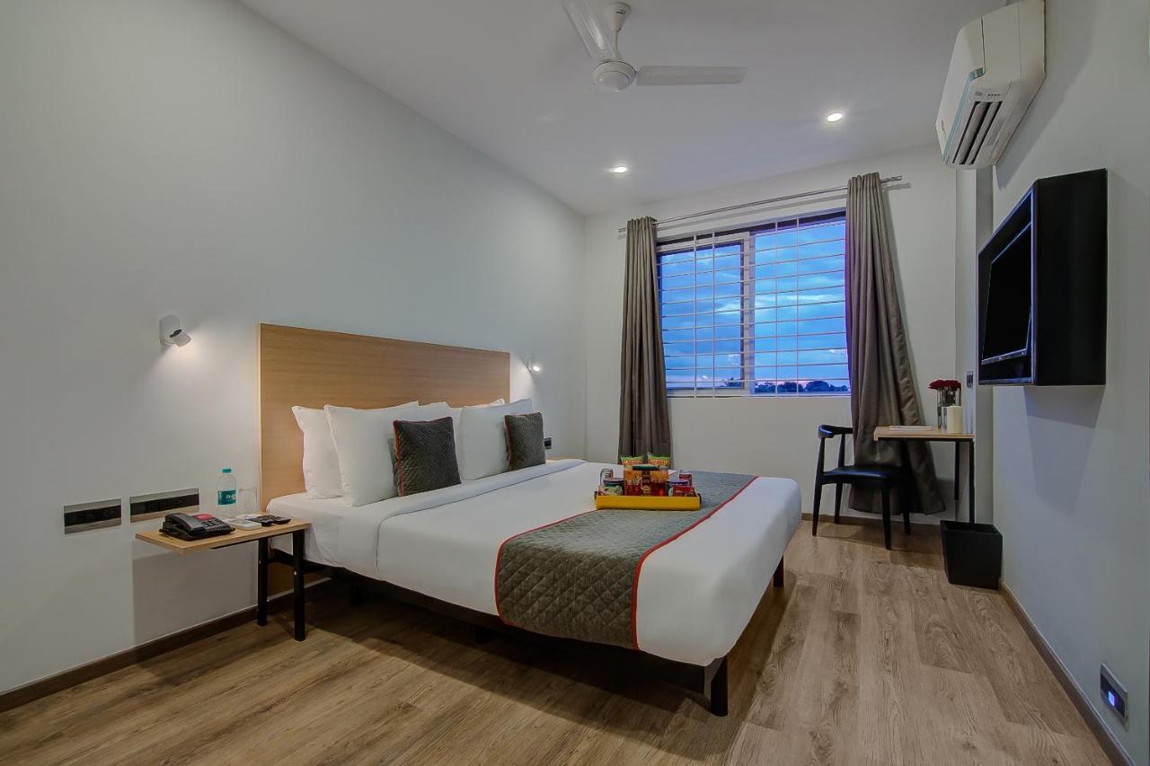 Super Townhouse Global Village Tech Park Near Kengeri Bus Terminal Metro Station Bangalore Luaran gambar