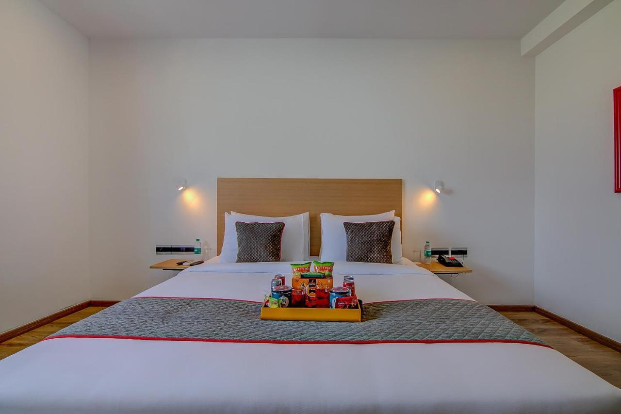 Super Townhouse Global Village Tech Park Near Kengeri Bus Terminal Metro Station Bangalore Luaran gambar